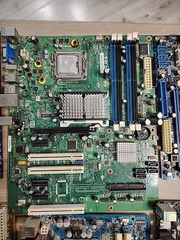 azercell modem satilir: Köhnə komputer plataları. Stolda nə var hamısı biryerdə 10 AZN. Ana — 4