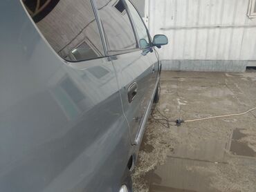 Mitsubishi: Mitsubishi Space Star: 2001 г., 1.6 л, Механика, Бензин, Хэтчбэк — 9