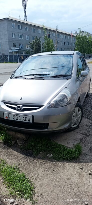 машина на кридит: Honda Fit: 2003 г., 1.3 л, Вариатор, Бензин