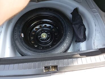 Toyota: Toyota Corolla: 1.5 l | 2013 il Sedan — 8