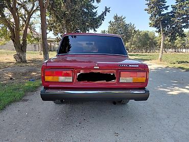vaz muherriki: Model: Lada 2107 (VAZ 2107) Kuzov: sedan, 4 qapı Rəng: tünd qırmızı — 2