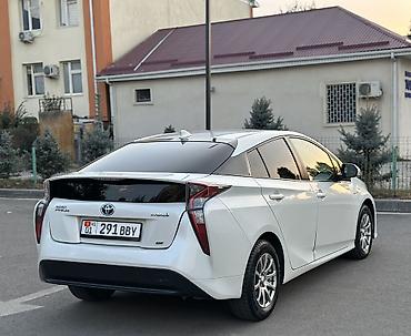 corolla s: Toyota Prius: 2016 г., 1.8 л, Вариатор, Гибрид, Универсал — 6