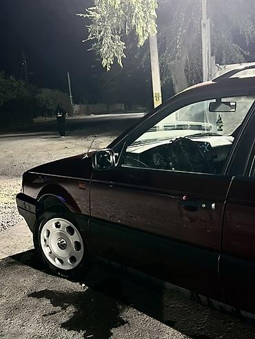 пассат б3 кпп: Volkswagen Passat: 1993 г., 1.8 л, Кол менен иштөөчү, Бензин, Универсал — 2