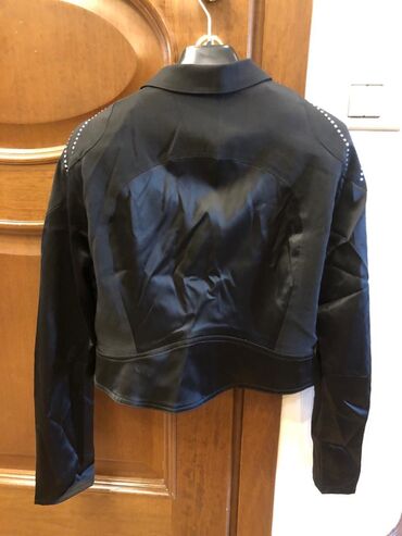 Dəstlər, kostyumlar: Kostyum — 10