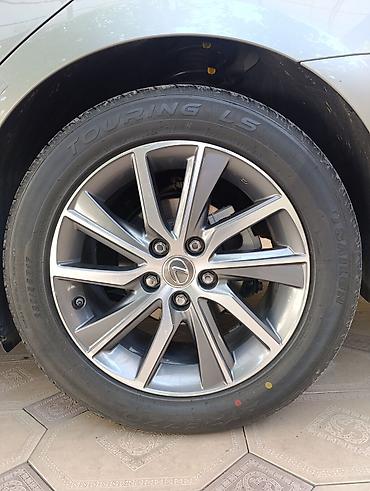 Lexus: Lexus ES: 2017 г., 2.5 л, Гибрид, Седан — 28