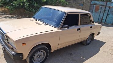 Daewoo: Lada 2107, bej rəng, sedan kuzov. Xarici görünüş: - Klassik 2107