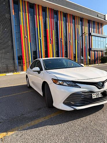 lexus ct 200: Toyota Camry: 2.5 l | 2021 il Sedan — 6