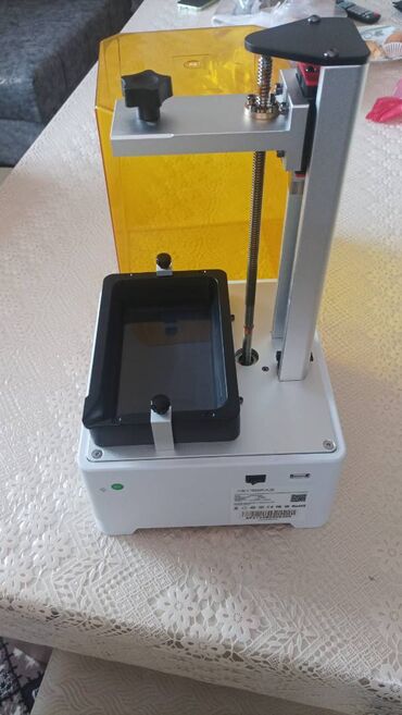 Digər tibbi məhsullar: İdeal vəziyətdədirlər kimə marağlı olsa buyursun . Skan masası 700 azn — 4