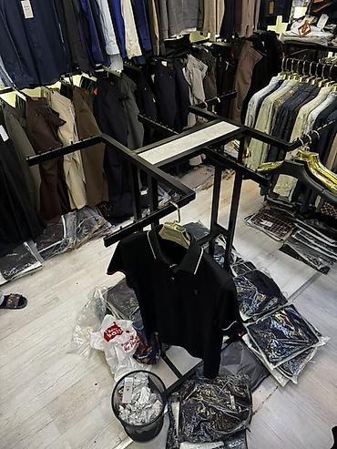 Mağaza avadanlığı: Vitrin vesilka demiri .salvarda asmaq olur.4 ededdi. 28 molun — 2