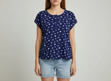 Blouses: Women's blouse, size M