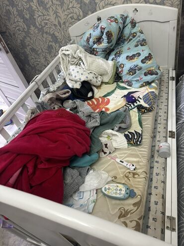 двухъярусные кровати в бишкеке цены: Детская приставная кроватка, Б/у, С колесиками, цвет - Белый