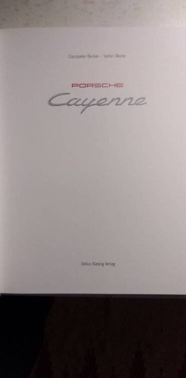 Knjige i stripovi: Knjiga: Porsche Cayenne, 2002. god. ISBN 3-7688-1403-3, veliki — 2