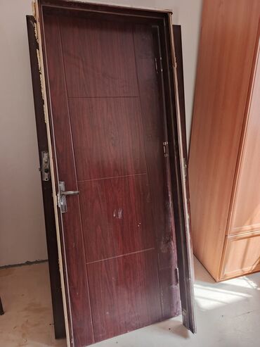 Jalüz qapılar: Qapi 4eded 200/80sm
40azn biri
Hokmeli 3358 leli