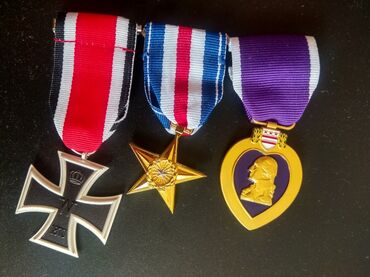 Значки, ордена и медали: Иностранные награды (реплика) 
от 1000 до 3000