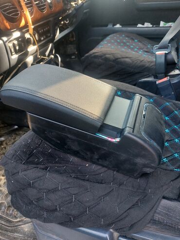 Другая автоэлектроника: Прадаю подлогодник на седан машины любие новый состояние идеалный — 1