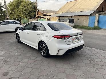 силен: Toyota Levin: 2023 г., 1.8 л, Вариатор, Гибрид, Седан — 1