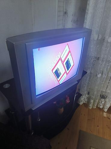 ses ucaldan: JVC kineskop televizor - Ekran: təxminən 29–32 düymlük (16:9 — 2