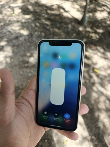 Apple iPhone: IPhone 11, 128 GB, Ağ, Face ID