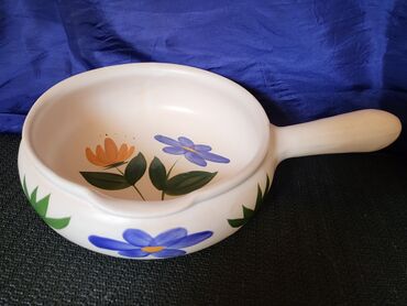 Tiganji: Grncarska nova francuska posuda,rucno oslikana pa glazirana 80te — 1