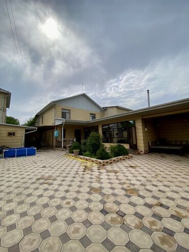 дом с кок жар: Дом, 150 м², 6 комнат, Агентство недвижимости, Косметический ремонт