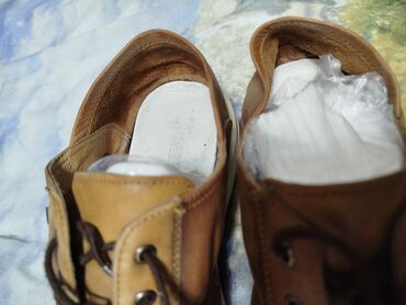 Кроссовки и спортивная обувь: Продаю мужские кросовки 41 размера натуральная кожа лёгкие в хорошем — 7