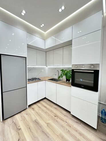 Mənzil kirayələyirəm: Studiya, 40 kv. m — 4