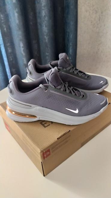 Кроссовки и спортивная обувь: Кроссовки Nike (USA) Размер 40,5 - 41. - Подошва: амортизирующая at lalafo.kg — 1 Кроссовки и спортивная обувь: Кроссовки Nike (USA) Размер 40,5 - 41. - Подошва: амортизирующая — 1