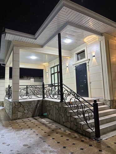 гостиница ахунбаева: 216 м², 5 комнат, Свежий ремонт Без мебели