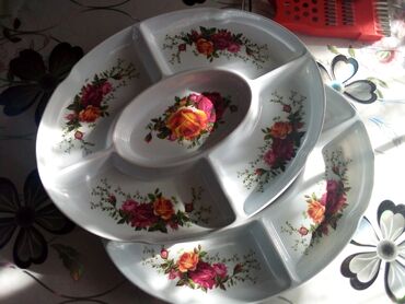 антиквариат посуда фарфор: Продаю находится в Лебединовке в наличии 2 шт. 150 сом за две