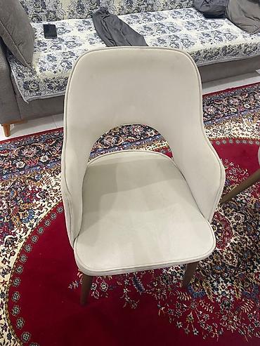 Kreslolar: Yemək otağı üçün dizayn kreslosu - Rəng: açıq bej/krem - Material — 2