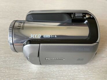 Видеокамеры: Видеокамера Panasonic SDR-H250. В идеальном состоянии. 30 гб жесткий