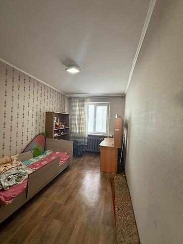 86: 3 комнаты, 58 м², 4 мкр 104 серия, 4 этаж — 3