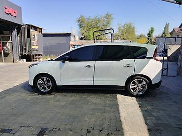 byd yan plus: LDV : 2022 г., 0.1 л, Автомат, Электромобиль, Минивэн — 3