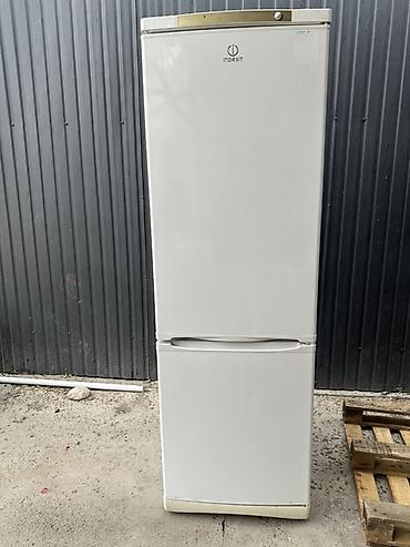 Бытовая техника: Холодильник Indesit, двухкамерный, белый цвет. - Классическая — 1