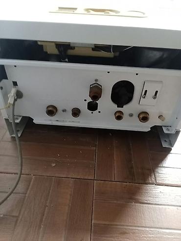 İki radiator üstündə verilir 350 azn 30 kv Kalda marka “Caldera” divar