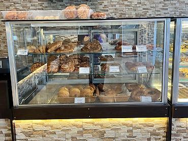 Soyuducu avadanlığı: Şirniyyat və çörək vitrinləri – peçenye, kruassan, bulka və şirniyyat — 4