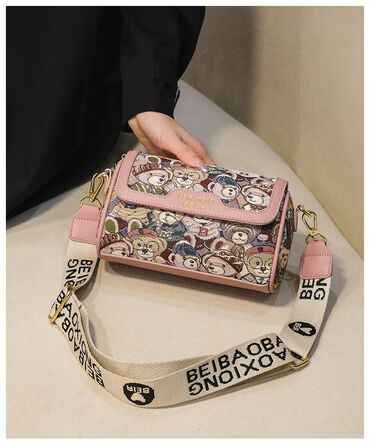 квадратные женские сумки: Женская милая сумка с мишками в наличии цена 2200 сом 🔥 новая !