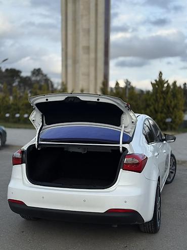 Kia: Kia K3: 1.6 l | 2014 il Sedan — 4