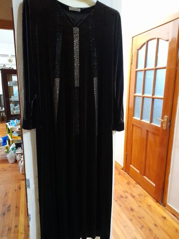 классическое платье: Вечернее платье, Классическое, Длинная модель, Велюр, С рукавами, Камни, XL (EU 42), 2XL (EU 44)