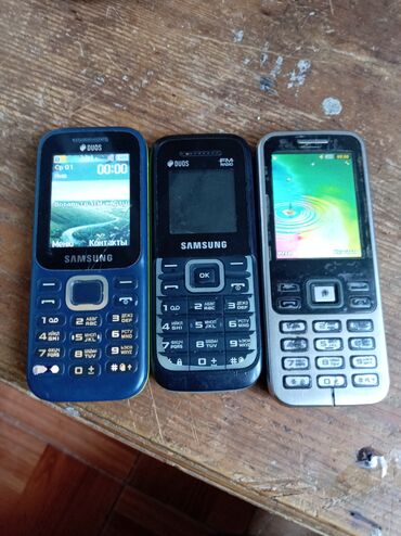 düyməli telefon: Samsung B200, Düyməli