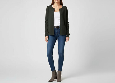 Knitwear: Women`s knitwear, size M