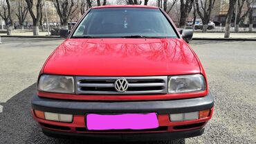 Volkswagen Vento: 1992 г., 1.8 л, Механика, Бензин, Седан