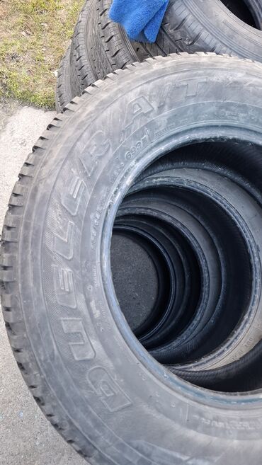 Шины: Шины 265 / 65 / R 17, Лето, Б/у, Комплект, Внедорожные (АТ/МТ), Bridgestone