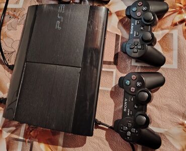 PS3 (Sony PlayStation 3): Plesdesin 3 super silim 500 gb yadas yadasinda 33 oyun var. 2 super