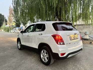 продаю шевролет: Chevrolet Tracker: 2017 г., 1.4 л, Автомат, Бензин, Кроссовер