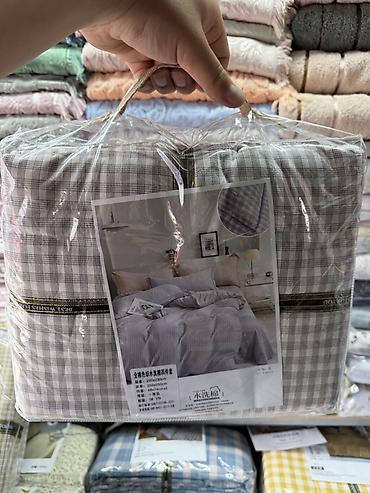 bed sheets: Комплект постельного белья в клетку - Формат: набор в фирменной — 8
