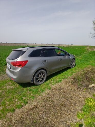 спрей скорая помощь: Kia Ceed: 2015 г.