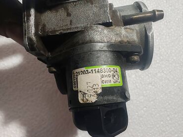 Auto delovi: Klapna gasa Lada 21214 Niva 1.7i br.1. Polovno, ocuvano. Skinuto sa — 11