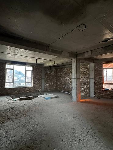 Продажа коттеджей и домов: Продаётся дом 900м² 15м на 20м ! Район: Пишпек (50 метров от Льва — 17