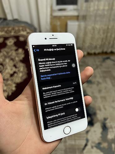 Apple iPhone: IPhone 8, 64 GB, Qızılı — 2